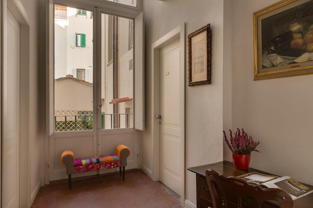 Residenza D'Epoca Borgo Albizi Hotel Florence Exterior photo